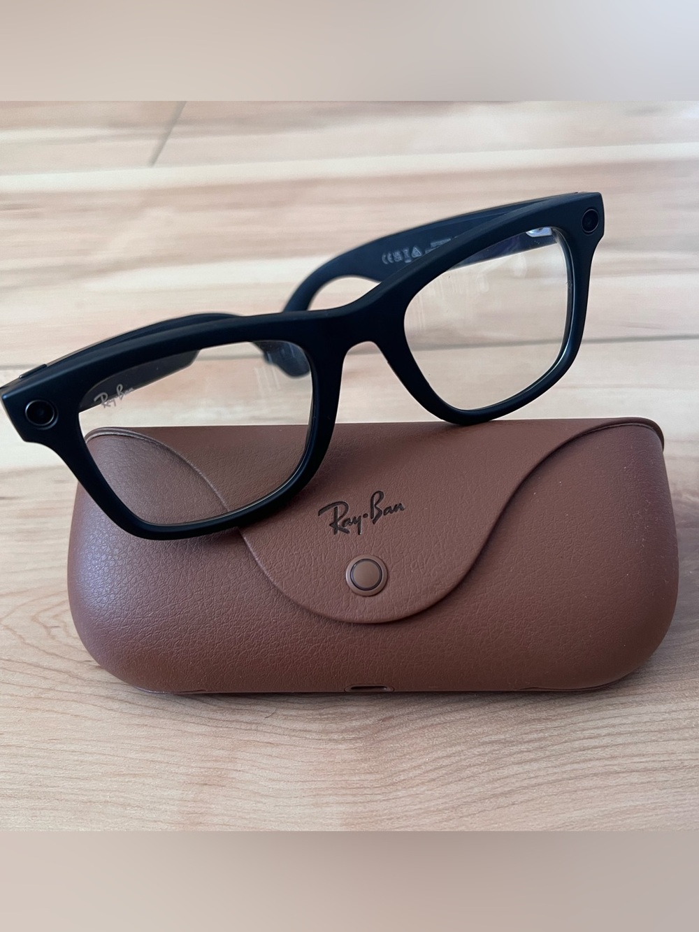 Ray-Ban Women's Black Frame Glasses with Brown Case